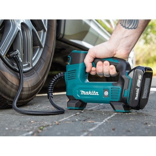 משאבת ניפוח אוויר נטענת DMP180Z מתוצרת Makita גוף בלבד