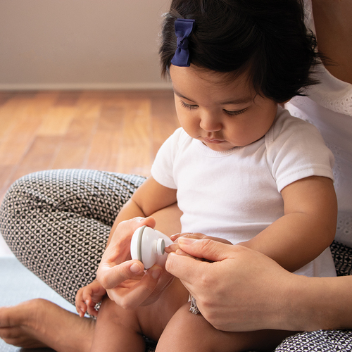 משייף ציפורניים בטיחותי לתינוקות וילדים עם 7 ראשים מתחלפים ו 2 מהירויות 