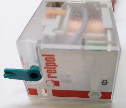 ממסר 12VDC 4XC.O עם תושבת לפס DIN עם ידית בדיקה