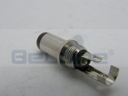 תקע 2.5mm DC על חוט