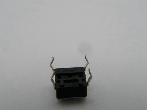 מפסק לחיצה רגעי 6X6 N.O מ