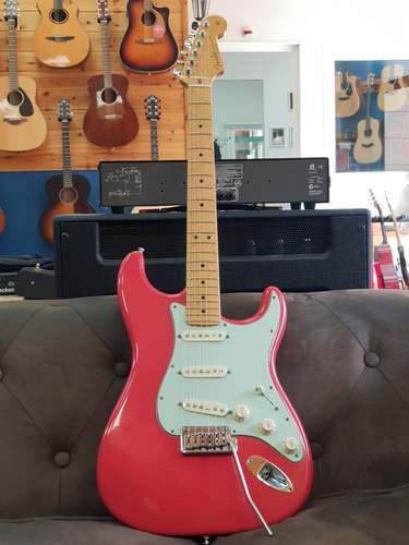 גיטרה חשמלית Fender Custom Shop Stratocaster Deluxe 2011