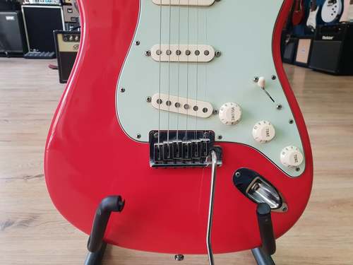 גיטרה חשמלית Fender Custom Shop Stratocaster Deluxe 2011