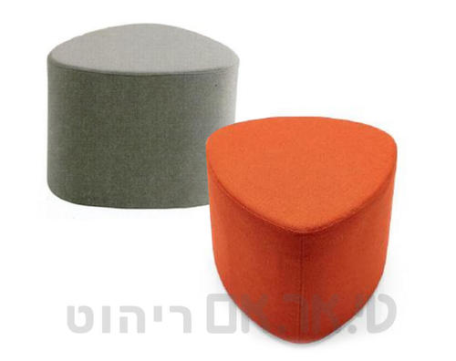 הדום מעוצב בצורת משולש 