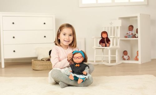 בובה אנטומית עם תסמונת דאון ומשקפיים בת 38 ס
