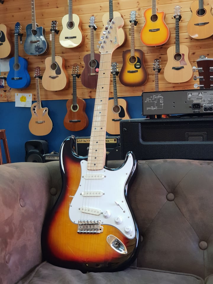 גיטרה חשמלית Fender Stratocaster Japan SSS 1994/5