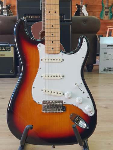 גיטרה חשמלית Fender Stratocaster Japan SSS 1994/5