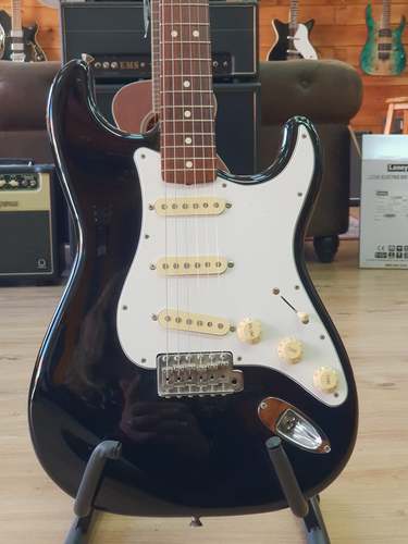 גיטרה חשמלית Fender Stratocaster Japan SSS 1994/5
