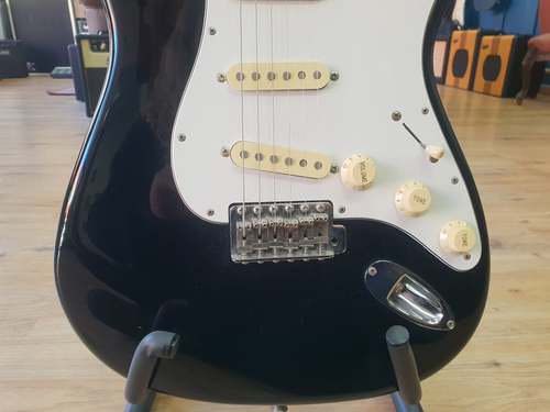 גיטרה חשמלית Fender Stratocaster Japan SSS 1994/5