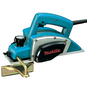 מקצוע 82 מ"מ, MAKITA 600W