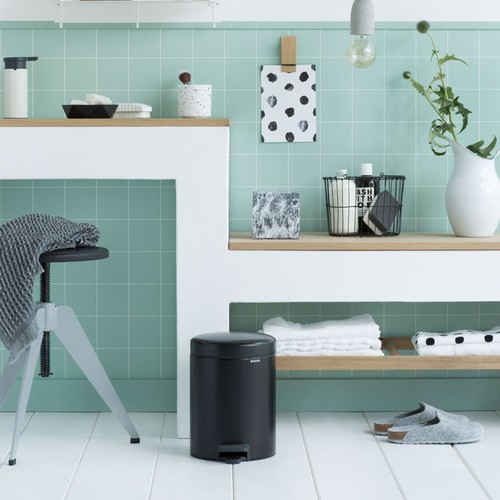 פח פדל 5 ליטר NewIcon שחור מט - Brabantia