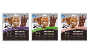 לה קט חטיף מקלות עוף 30 גרם במגוון טעמים