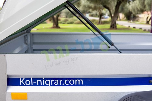 נגרר סגור עם מכסה למשקל 750 ק