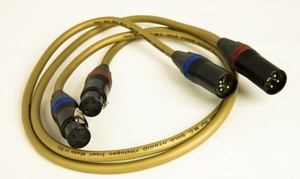 כבל אודיו XLR באורך 0.8 מטרים מבית VAN DEN HUL דגם Mc – Gold MK II