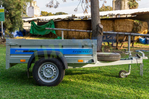 נגרר פתוח 1.6X1.25 למשקל 750 ק