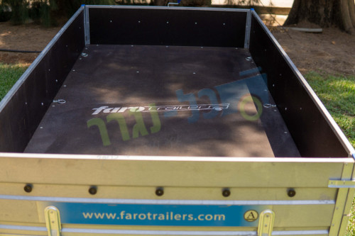 נגרר פתוח 2.5X1.4 למשקל 600 ק