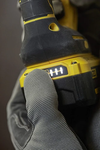 פטישון נטען בראשלס + 2 סוללות Stanley FatMax SFMCH900M22 Brushless SDS 18V 4Ah