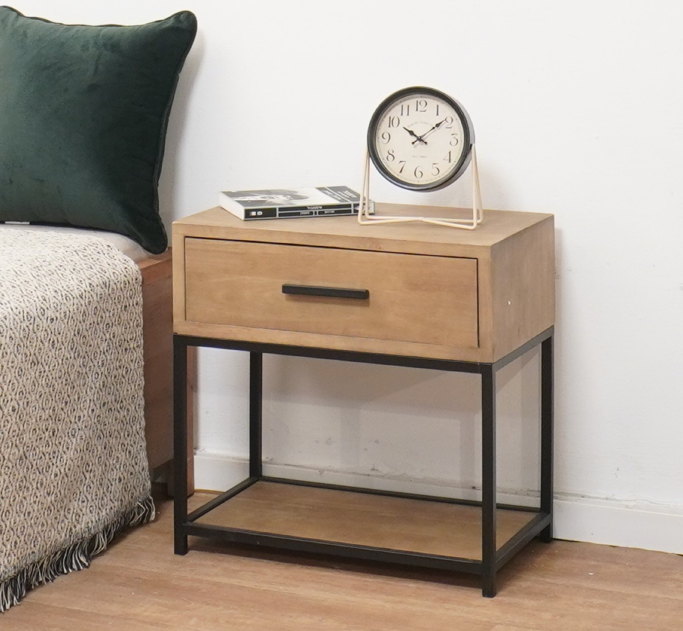 שידת צד אלסקה 