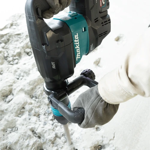 פטיש חציבה חשמלי בראשלס + 2 סוללות  Makita HM001GZ 40V 4Ah