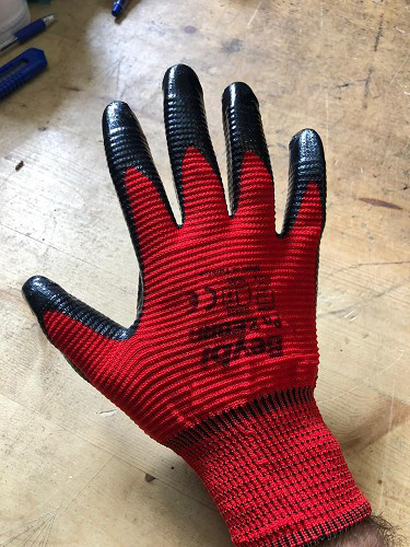 כפפות עבודה BEYBI שחור אדום Pn75