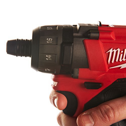 מברגה / מקדחה כניסת ביט 12V נטענת כולל 2 סוללות 2A