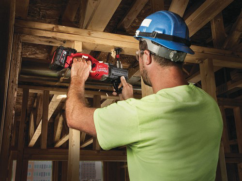 מקדחה זוויתית 18V FUEL נטענת לעומס גבוה בעץ כוללת 2 סוללות 5A