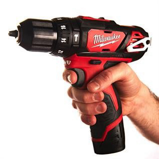 מברגה/מקדחה Milwaukee 12V רוטטת נטענת כולל 2 סוללות 2A