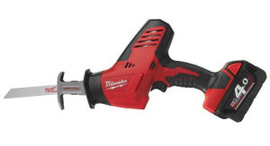 מסור חרב קומפקטי 18V נטען כולל 2 סוללות 2A