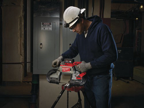 מסור סרט 18V FUEL נטען - גוף בלבד