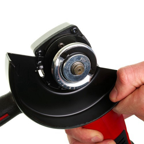 משחזת 4.5 נטענת 28V לעומס גבוה כוללת 2 סוללות 5A