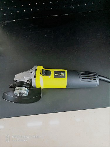 משחזת זווית 4.5 בעלת הספק 700W