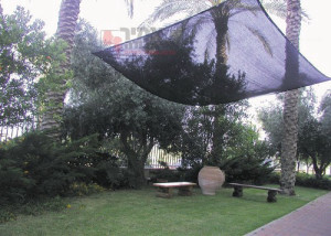 רשת צל תפור עם טבעות במגוון מידות לבחירה