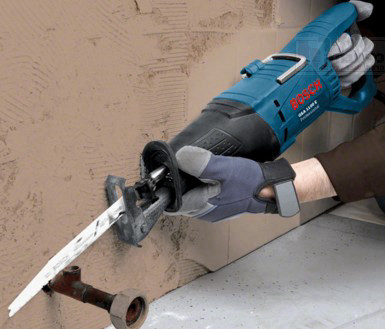 מסור חרב חשמלי 1100W מגיע במזוודה BOSCH