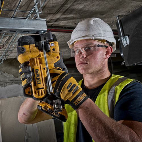 חותך מוט הברגה DeWalt נטען 18V (גוף בלבד)