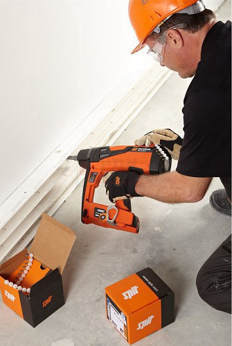 אקדח מסמרים SPIT נטען גז + 2000 מסמרים ומיכל גז