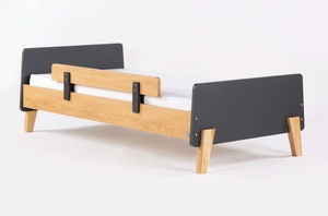 מיטת מעבר-נוער רב שלבית עם מעקה ואפשרות למיטת חבר דגם FUN - גרפיט/אלון טבעי