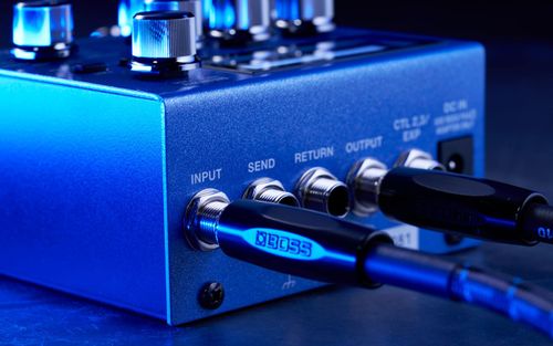 זוית נוספת BOSS SY200 Synthesizer