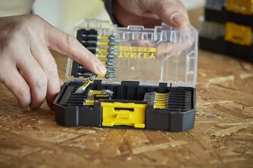  סט ביטים 22 חלקים + מוביל למברגת אימפקט Stanley STA88558-XJ