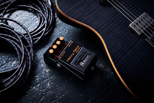 זוית נוספת BOSS Heavy Metal Effect