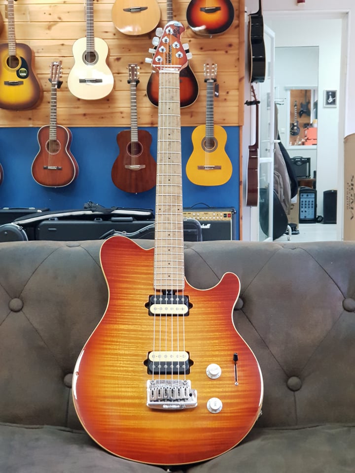 Music Man Axis Super Sport 2002