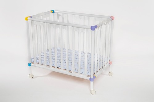 לול פלסטיק פלוס מזרן לתינוק 