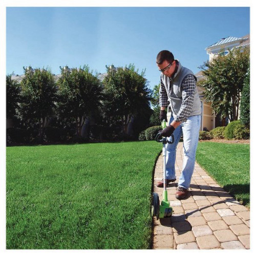 חרמש קוצץ קנטים GREENWORKS 24V DELUXE דגם 99503 עם ראש רב-כיווני, מוט טלסקופי וגלגלת תמיכה לביצועים מקצועיים מושלמים