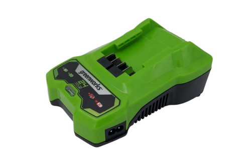 סט כלים GREENWORKS PRO 24V הכולל 5 כלים מקצועיים עם מנועי Brushless, 2 סוללות 4.0Ah ומטען מהיר