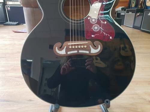 Epiphone EJ200SCE 2019