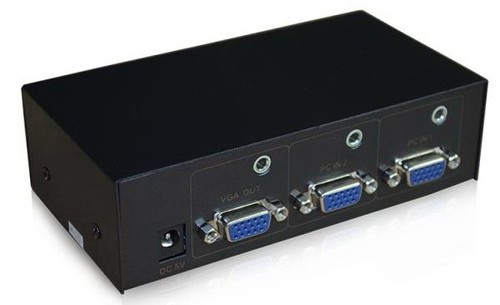 קופסת מיתוג KVM איכותית משני מחשבים לעמדת עבודה אחת - כבלים ואביזרי תקשורת