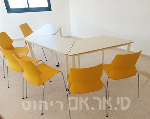 שולחנות טרפז זוגי וכסאות דגם גביש