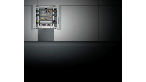 מקרר אינטגראלי מקפיא תחתון מבית גגנאו GAGGENAU דגם RY492 305