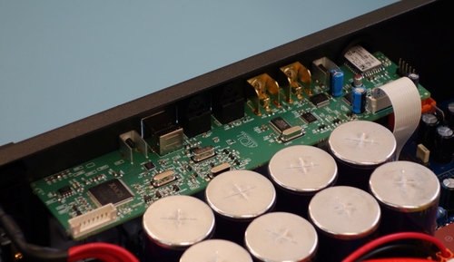 מגבר סטריאו מבית Atoll Electronique דגם IN200 Signature