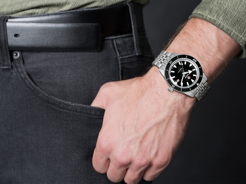 שעון RADO CAPTAIN COOK אוטומטי לגבר (42 ממ)