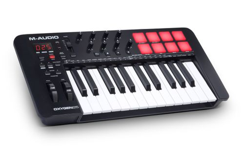 זוית נוספת M-Audio Oxygen 25 MKV